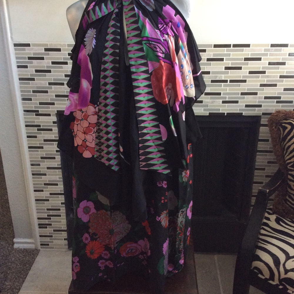 Designer unknown, elegant cocktail dress.